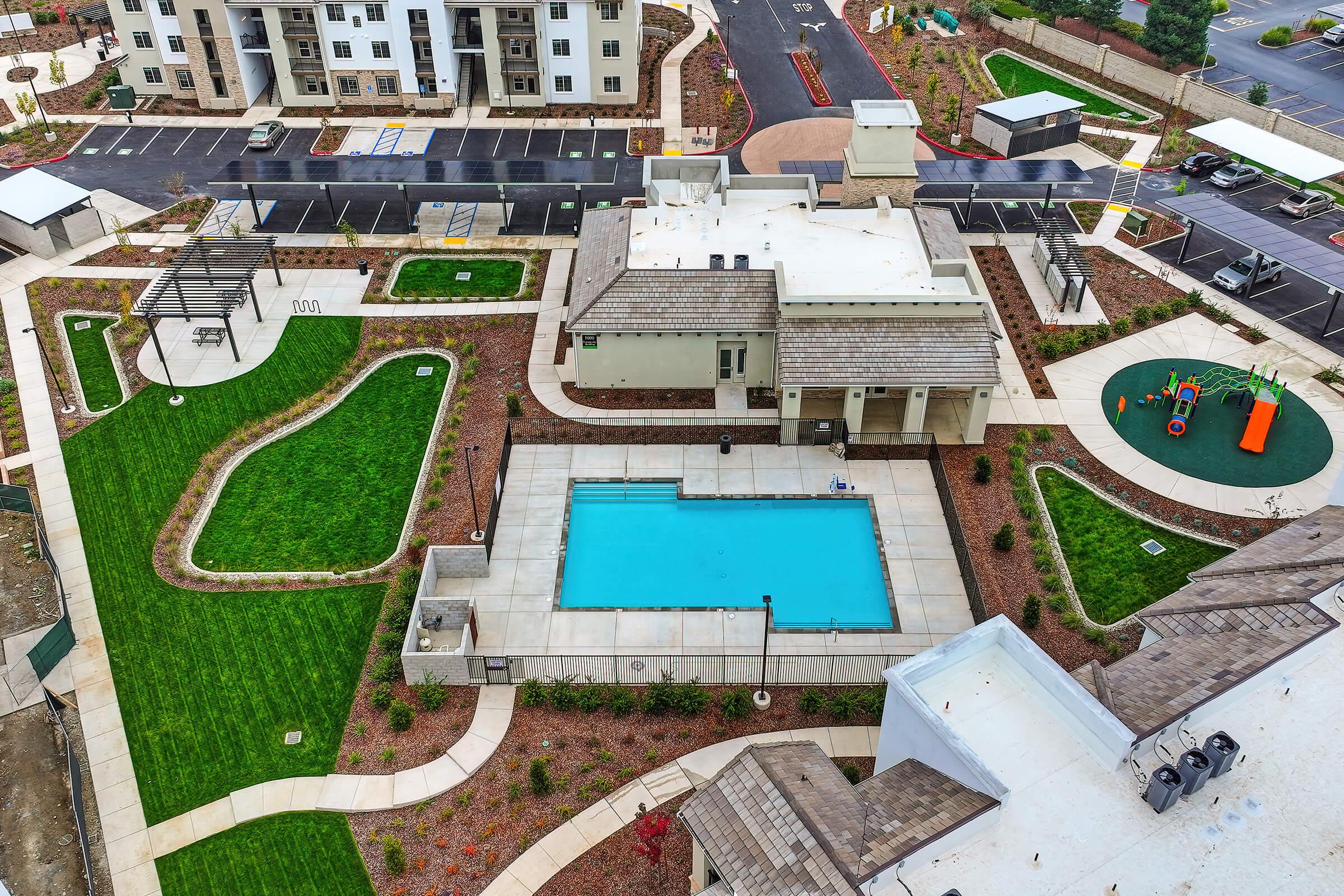 Commercial pool for apartment complex in Lincoln, CA